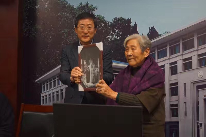 1477986766155602.png 1477986766155602.png