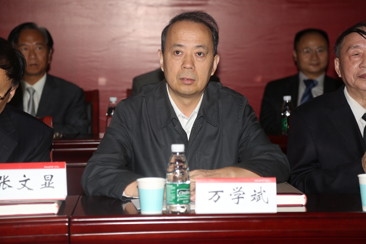 1476775296557950.jpg 1476775296557950.jpg